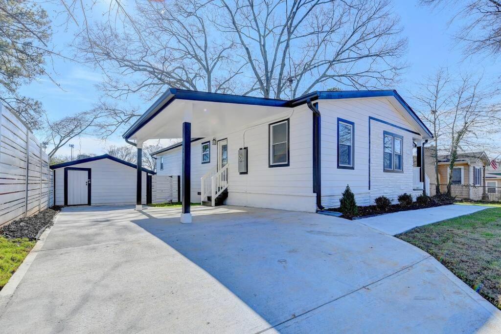 Modern Home At Colonial College Park Atlanta Esterno foto