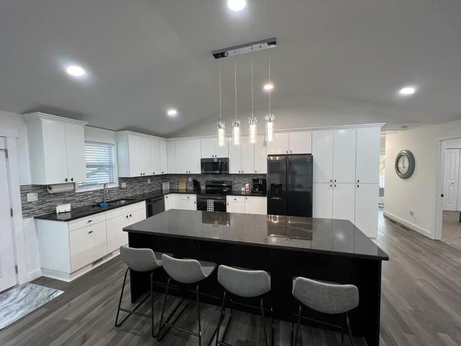 Modern Home At Colonial College Park Atlanta Esterno foto